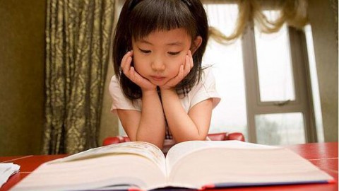 孩子的世界不止有吃和学，还有诗歌和好奇